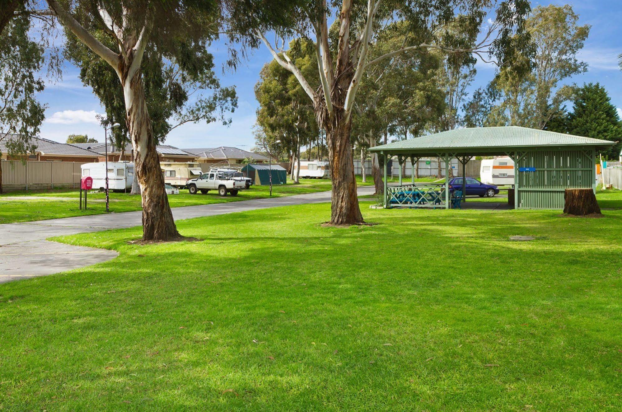 Sandhurst Motel Carrum Downs ภายนอก รูปภาพ