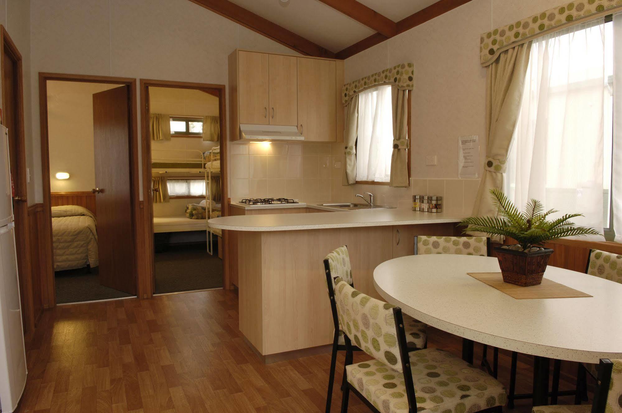 Sandhurst Motel Carrum Downs ภายนอก รูปภาพ